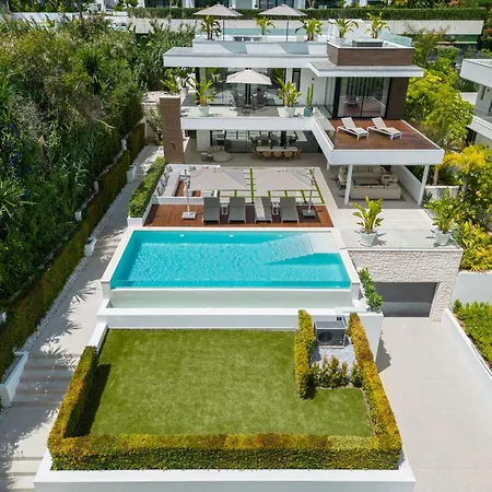 Vacation I Almost Heaven, New Built Villa, Rooftop Jacuzzi, Infinity Heated Pool Μαρμπέλλα
