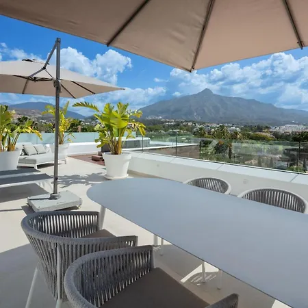 Βίλα Vacation I Almost Heaven, New Built Villa, Rooftop Jacuzzi, Infinity Heated Pool *