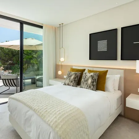 Vacation I Almost Heaven, New Built Villa, Rooftop Jacuzzi, Infinity Heated Pool Μαρμπέλλα