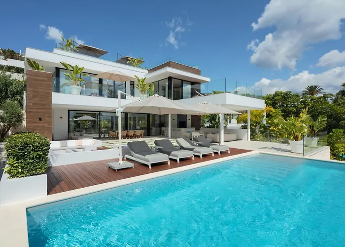 Vacation I Almost Heaven, New Built Villa, Rooftop Jacuzzi, Infinity Heated Pool Villa *