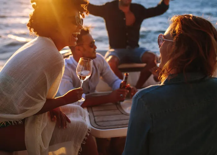 Villa Vacation I Almost Heaven, New Built Villa, Rooftop Jacuzzi, Infinity Heated Pool *